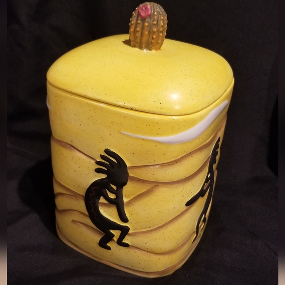 Ceramic Container - Picture 3 of 11